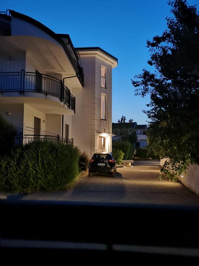 Raja Rooms Alife Экстерьер фото